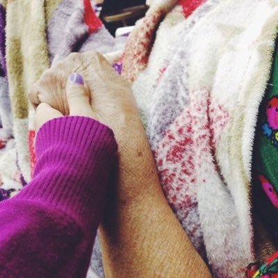 في ذمة الله ياكوناً يعيش معي.. والناسُ تحسبهُ سطراً على ورقة* ♥️