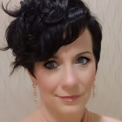 Creative: Artist/Writer Former Middle School AP, Improvement Specialist and Teacher. Mother of three. Truth and light seeker. *Strong opinions are my own. *