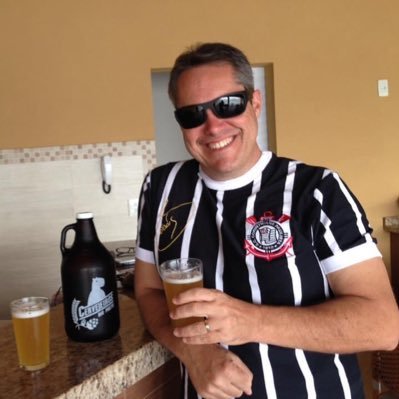 Bacharel em Ciências. da Computação, Cervejeiro Caseiro e louco por Rock and Roll, Heavy Metal, Cerveja, Churrasco, Futebol, Todo Poderoso Timão, etc