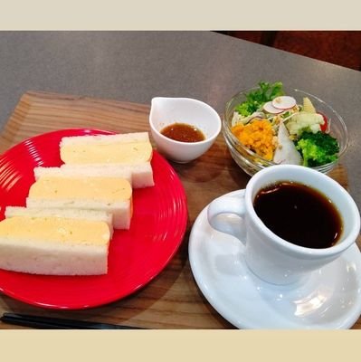 沼津港にある小さなお菓子屋さんです😋☕️🍮        
　　　　　　　イートイン出来ます😊                                     

                     　　平日14時まで・土日祝15時まで
火曜日定休日