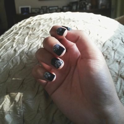 anessashira's profile picture. A cat lover & full time dreamer ❤