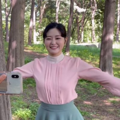 x9_iri's profile picture. 뮤지컬에 살고 뮤지컬에 우는 연뮤덕 +뮤지컬과 입시중🎵 | 애배 한트럭 | 공주님들을 모시는중입니다,,✨