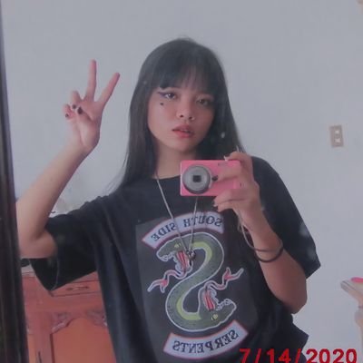 Rojiiiiix's profile picture. etuc