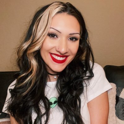 lydianoellexo's profile picture. i come here to retweet :) | she/her | stream iichliwp by @halsey