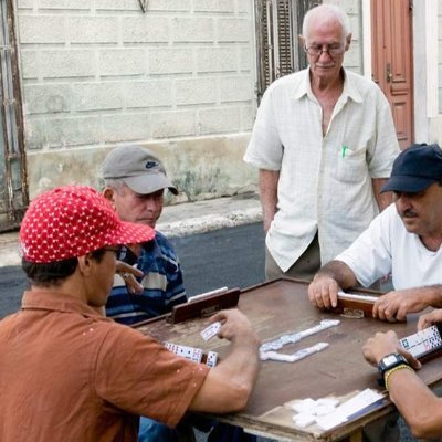 abogado notario, fan de lo deporte , y filosofo de to