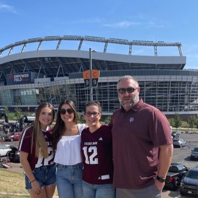 Lucky husband, proud father of two amazing Aggie daughters. Here for Aggie football & Astros baseball. #GigEm! #LevelUp