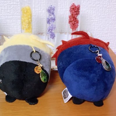 yryryosegi's profile picture. 🥂👔が好きです。文字を書いたり、書かなかったり。ものづくりも好きです。自我強め→@uraniwa_no_wood まろ→ https://t.co/laPFiWPvlH