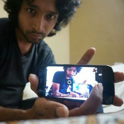 V1malKr1shna's profile picture. Engineer. Amateur musician.