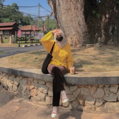 srhrsmdi's profile picture. coffee 🖤☠️🗡