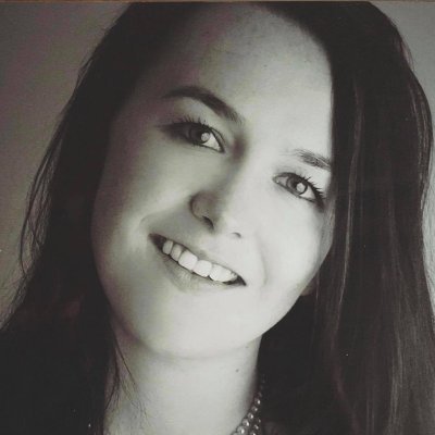 My passion is singing 1920s-60s Jazz, Swing, The Rat Pack & Broadway Musicals, check out my website https://t.co/YxrN0t7LWl