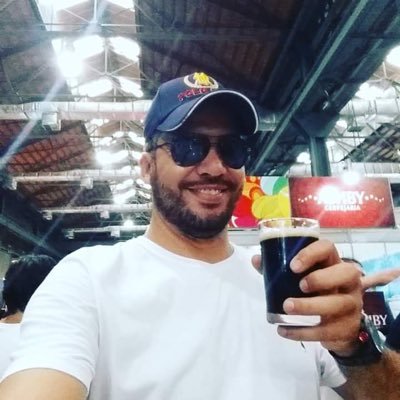 Web designer, músico e Uber.