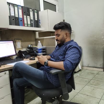 A Muslim.
The Indian.
An Engineer.
Savage tongue 👅