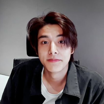 adlinaamohd's profile picture. :)