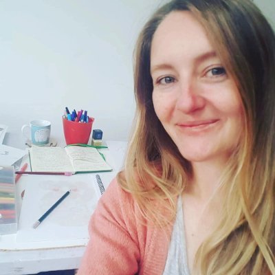 Illustrator at Draw With Fi, co-owner of @fiandme & e-course creator. Bringing people together through drawing #drawwithfi