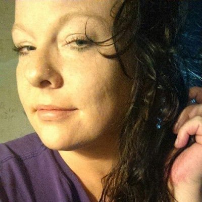 randomChick1978's profile picture. Just checking it out…