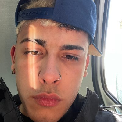 IvaardooTw's profile picture. 