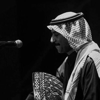 لا شي يتعبني ي أبي ك لحظه أحن فيها اليك💔