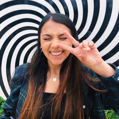 ideallyali's profile picture. never know, you know?