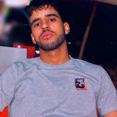 عندما أكون على فراش الموت، سأكون سعيداً لكوني عشت ذاتي، لا ذوات الأموات !🎈🤛🤜🛒🗝
كراسكو ماركسي
@nfrealmusic 🎈🛒🗝
@Eminem 🌋