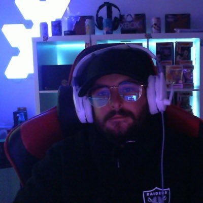 24 Australian gamer Twitch streamer {road to affiliate}