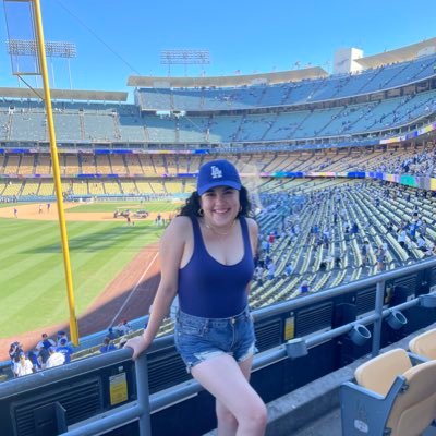 bellisbombgirl's profile picture. if you like the #dodgers, you’re in the right pLAce⚾️