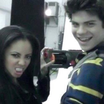 aliscrunkly's profile picture. idk whay to put for my bio