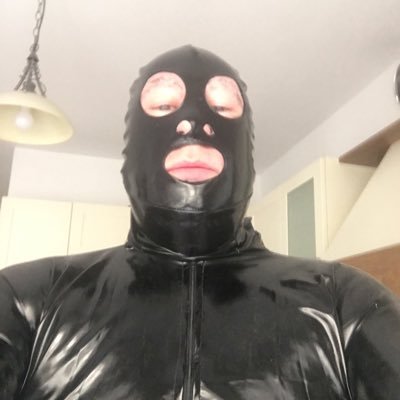 Openmindedmale looking for similar open minded people