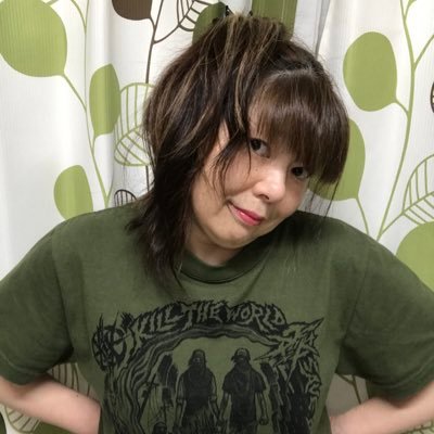 本名は門倉美恵子　関西出身 自由人 現在は好きな事を生業としながら生きてます。 潰瘍性大腸炎からオストメイトになりました。趣味は料理です。生活形態は夜型です。 各種お問い合わせはDMで。