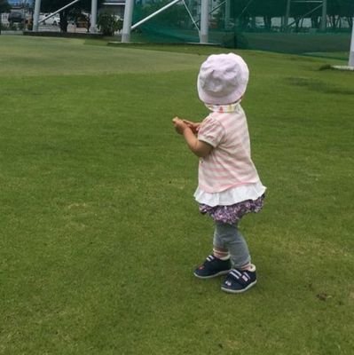 仕事、子育てしながら、スキマ時間に体力維持&趣味の楽しみとして、ゴルフ⛳&ランニング🏃‍♀やってます😊
コロナでなかなか外にも出づらいため、ツイッター始めました🍀気軽にコメント&フォローしてください💕
#ゴルフ　#ゴルフ女子　#ランニング