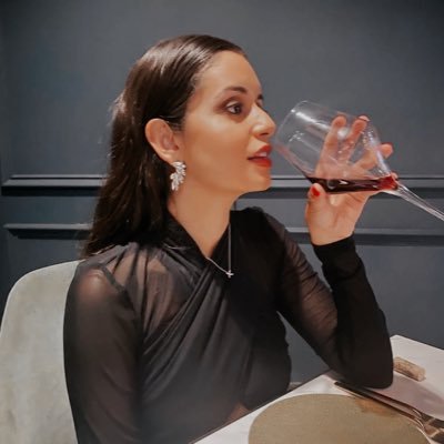 gabitaberrios's profile picture. can't wear your crown with your head down. | IG: @gabitaberrios