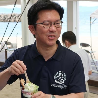 米子市は中国地方最高峰の大山(だいせん)のふもと、日本海と中海に囲まれた自然豊かな街です。「住んで楽しいまち よなご」を目指し、まちづくりを進めています。
監査法人勤務→会計事務所開業→米子市長。
公認会計士、税理士(休業中)。