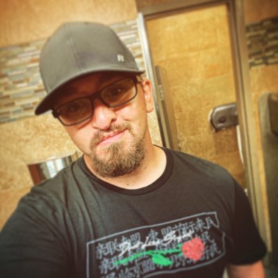 batmantiger1's profile picture. AFJROTC cadet✈ love hard rock 🎸 MILITARY BRAT 🇺🇸work for vallencourt 🛠⚒👷‍♂️