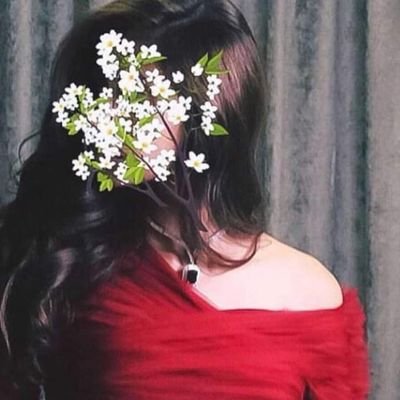 ‏أشيائي لا أستغني عنها ، وإن إستغنيت فا علموا أنها رخصت جداً.🌺