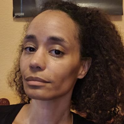 NadineGeneva's profile picture. Living in my cat's flat. Movie nerd.

Check my movie reviews on Letterboxd https://t.co/dHnJUC7Fi4