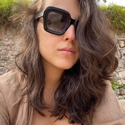 Me sienta tirando a REGULIN la realidad de mujeres y niñas
