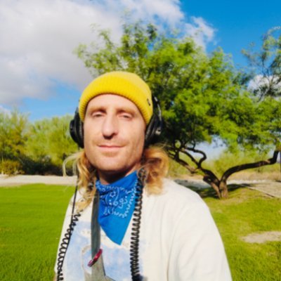 Burner, yoga wiz, meditation, martial arts (tai chi + qigong) teacher: Saumya Yoga - “Moonlike” - 🕉️+ ☯️ = 🌝🪽✨