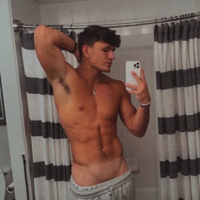 hi there😉 I’m 23 years old and from FL:) come chat with me and tell me what you think about my🍆 IG: iamjacobsavage