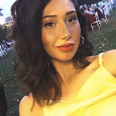 Aysenuurzengin's profile picture. 