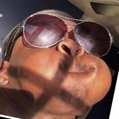 Lover of all things TRAVEL RELATED. Mi just deh yah fi scroll and laugh.