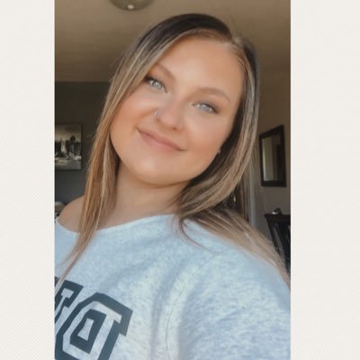 Bridge_lapinsky's profile picture. See good in all things 🌻 THIS IS MY PLACE TO JUST BITCH AND COMPLAIN ALSO.