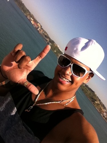 Sou Pαrαngolé de corαçαõ , eu vou αtrαs do cαminhαõ & bαto nα pαlmα dα mαõ , sou PARANGO . ('8