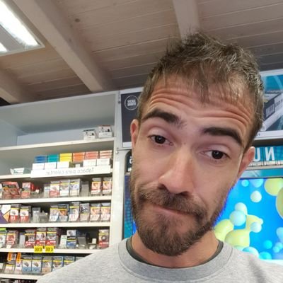 Jugador de @PesterradosFC.Lateral de garantias(garantía de que alguna tibia cae🤘🤭)