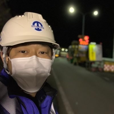 今年からスタートアップ | 交通2級取得済 | 交通誘導警備員さんの代わりにAIを使って,工事現場に改革をしようとしている会社のCO-CEO | 人不足だから,人の数以上(以外)の付加価値を出すために頑張っている ▶︎▶︎ 国内シェアNo.1のAI警備を展開🧑🏭