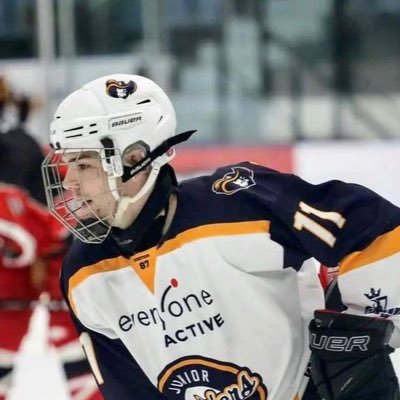 samrobinson711's profile picture. Hockey 🏒