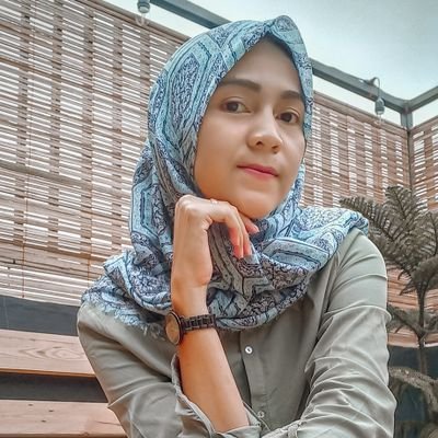 Jika kau dirundung masalah, mengadulah kepada Allah SWT. InsyaAllah akan ada jalan(, keluar... :)