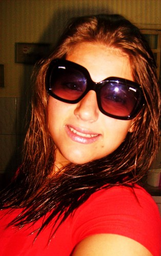 soua pessoa mais Feliz do mundo ... a musica é o meu melhor remedioo ♫... Facil ser meus amigos dificl continuar sendo .....