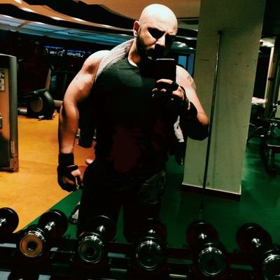 Proud Bharatiyan and Investor... 🇮🇳
Funded trader with the 5%ers
https://t.co/4GIxmIooAF