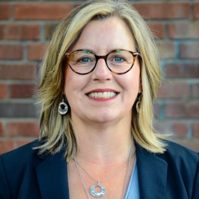 Mom, friend, community builder. Passionate about building relationships to improve our community. Love skiing, golf, travel, photography. 100+ Women Who Care RD