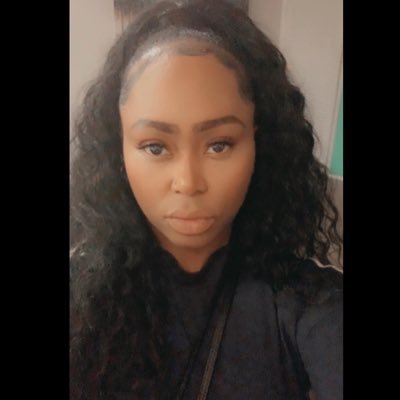 🙏🏾 God First 👩👧Mother💪🏽 Entrepreneur 🙋🏽♀️ Listening Coach- helping young women love themself and find their passion.