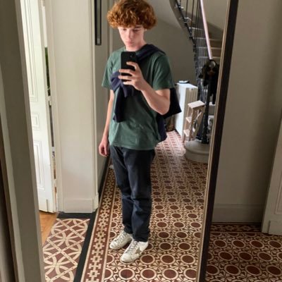 NotLilGZ's profile picture. 19 | Bordeaux